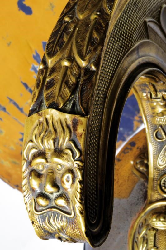 Elmo da ufficiale di cavalleria con monogramma di Umberto I, con custodia