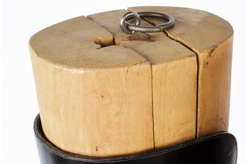 Parti dell'uniforme e spada dell'ultimo comandante della Guardia Nobile, epoca Paolo VI