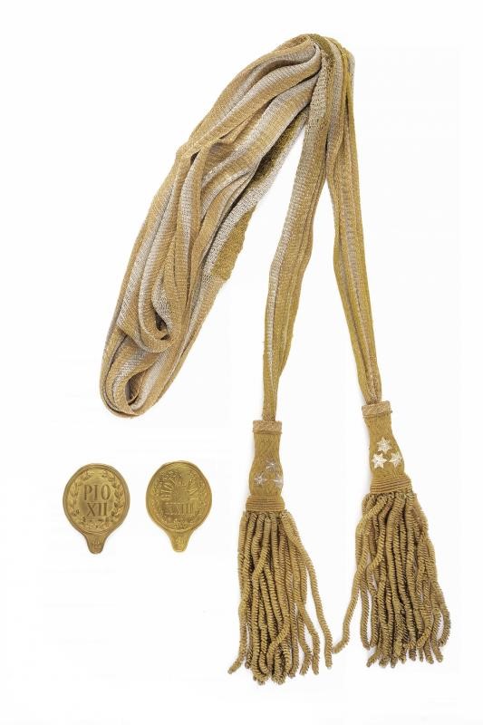 Parti dell'uniforme e spada dell'ultimo comandante della Guardia Nobile, epoca Paolo VI
