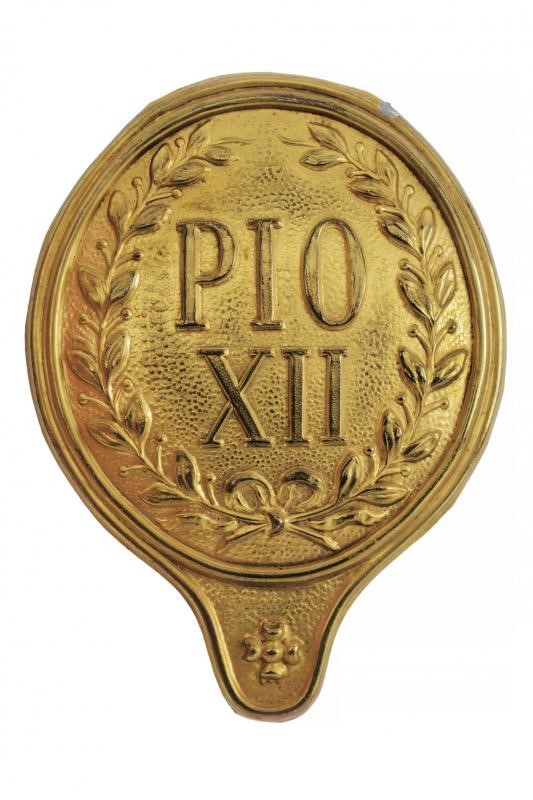 Parti dell'uniforme e spada dell'ultimo comandante della Guardia Nobile, epoca Paolo VI