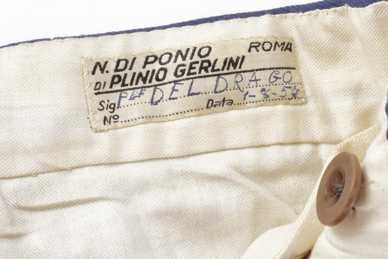 Parti dell'uniforme e spada dell'ultimo comandante della Guardia Nobile, epoca Paolo VI