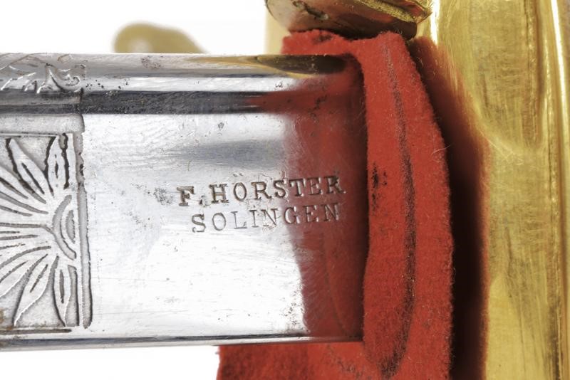 Parti dell'uniforme e spada dell'ultimo comandante della Guardia Nobile, epoca Paolo VI