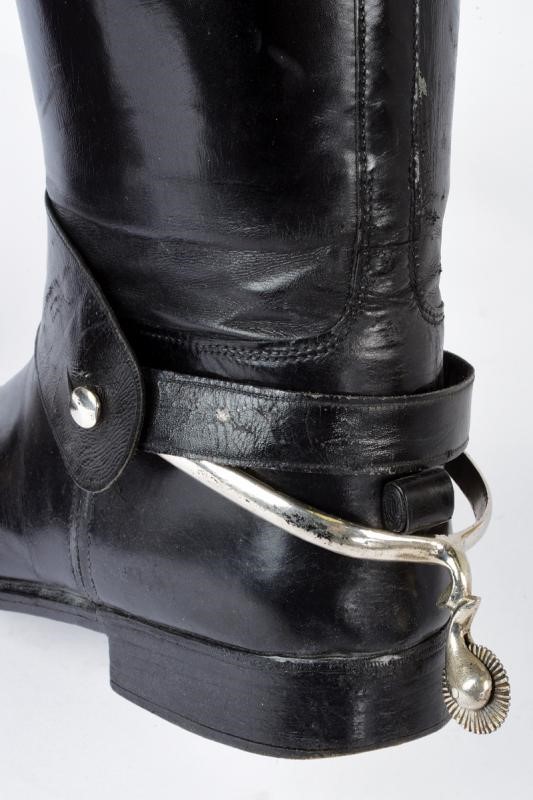 Parti dell'uniforme e spada dell'ultimo comandante della Guardia Nobile, epoca Paolo VI