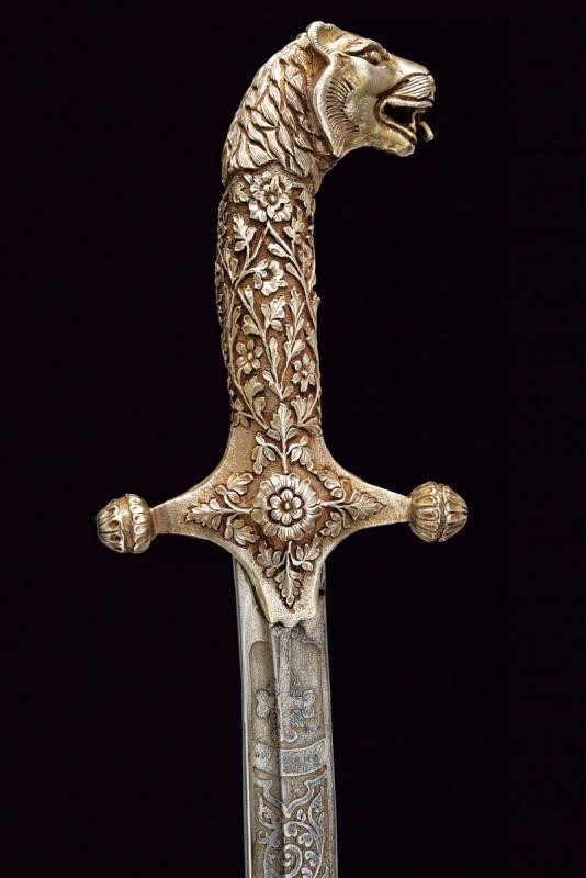 Bella sciabola da ufficiale con lama inglese