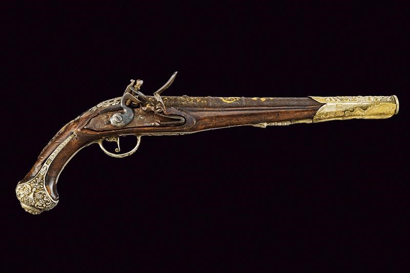Pistola a Pietra Focaia con Fornimenti in Argento