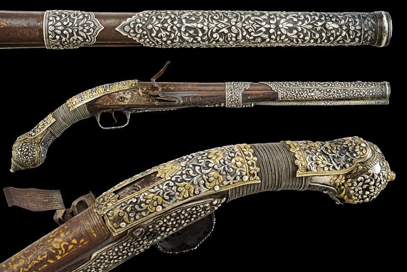 Bellissima Pistola a Pietra Focaia con Fornimenti in Argento