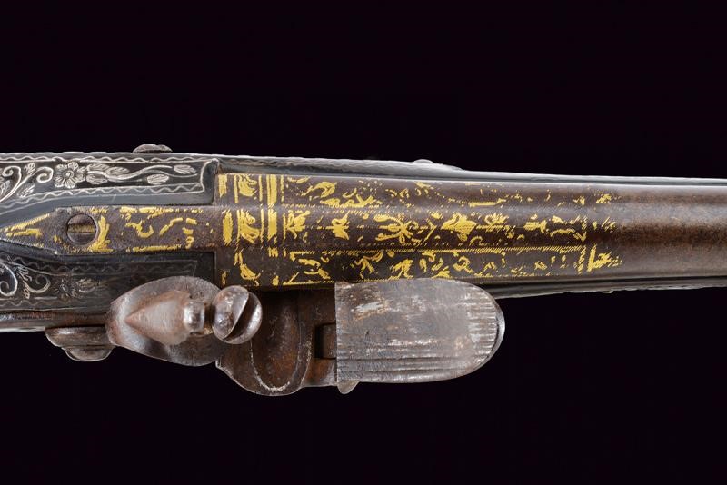 Pistola a Pietra Focaia con Bellissime Decorazioni in Argento