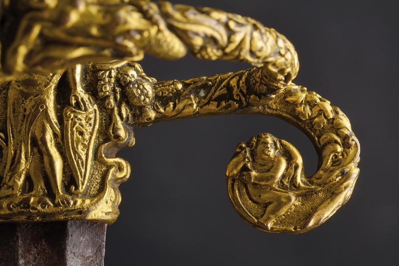 Straordinaria Spada con Raffigurazioni delle Fatiche di Eracle