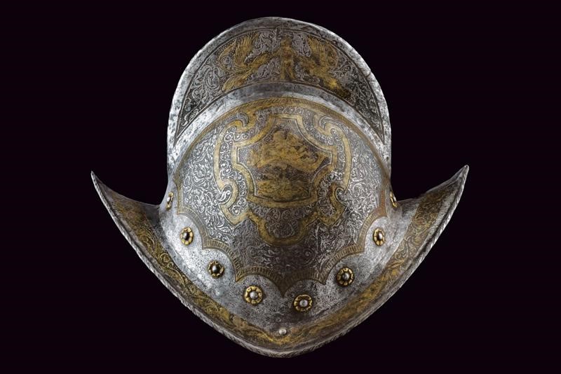 Bellissimo Morione Inciso e Dorato