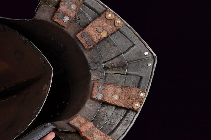 Interessante Elmo Chiuso Bianconero
