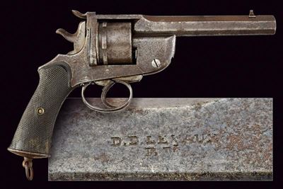 Revolver Levaux