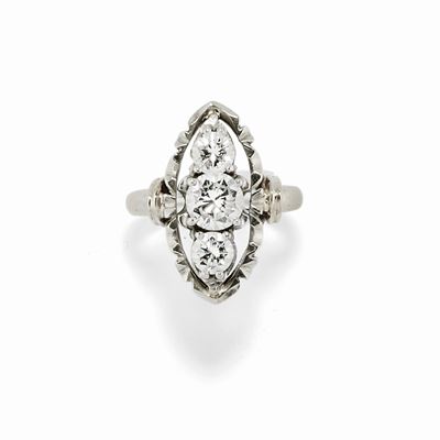 Anello in oro bianco 18K con diamanti taglio brillante
