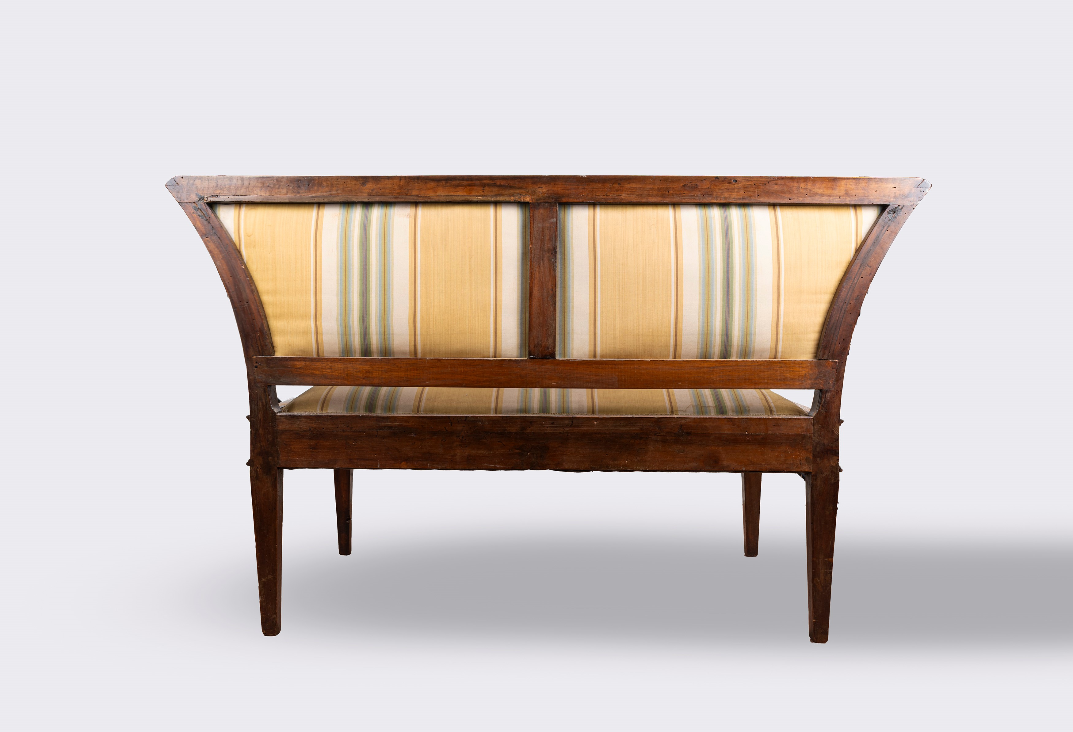 Lotto composto da un divanetto e una poltrona, secolo XIX