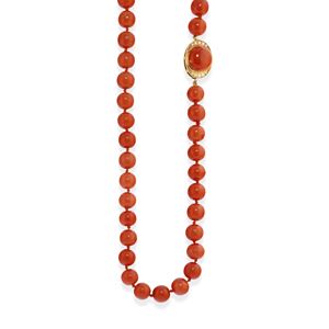 Collana con corallo