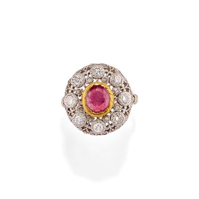 Anello con Rubino