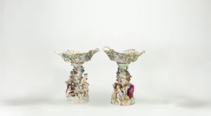 Coppia di alzate in porcellana policroma. Manifattura di Meissen, fine secolo XIX