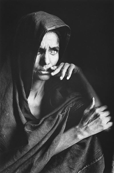 Blind woman, Mali - Stampa vintage alla gelatina ai sali d'argento (1985)