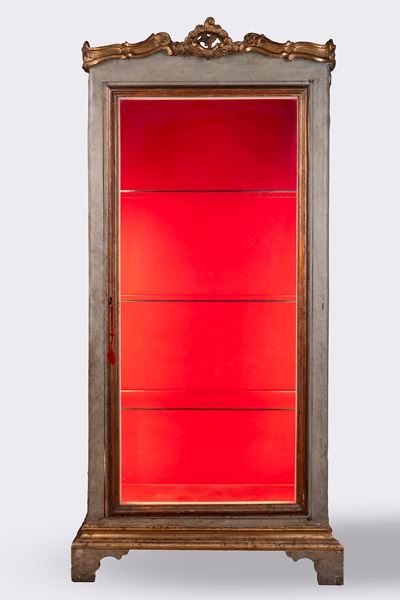 Vetrina in Legno Laccato, Secolo XVIII