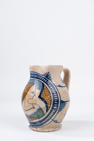 Boccale in maiolica policroma, Emilia Romagna, prima metà secolo XVI