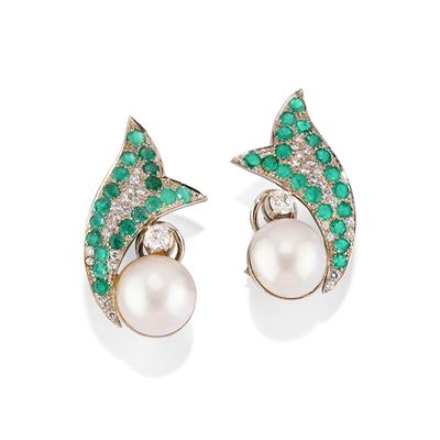 Orecchini in oro bianco 18k con perle mabè e diamanti