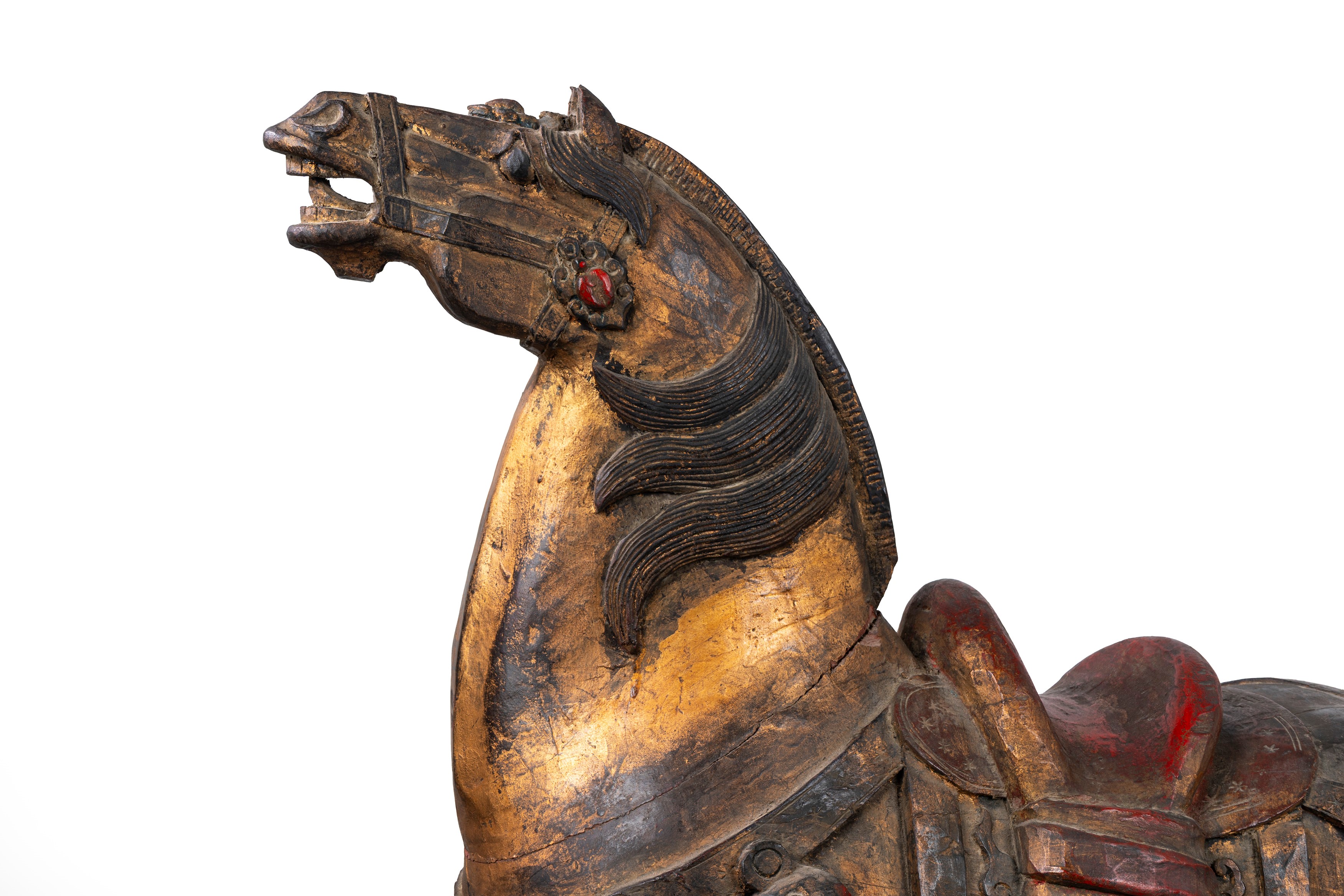 Coppia di Cavalli in Legno Laccato Rosso e Oro, Cina, Fine Secolo XIX - Inizi Secolo XX