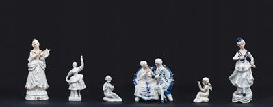Sei Statuine in Ceramica Capodimonte
