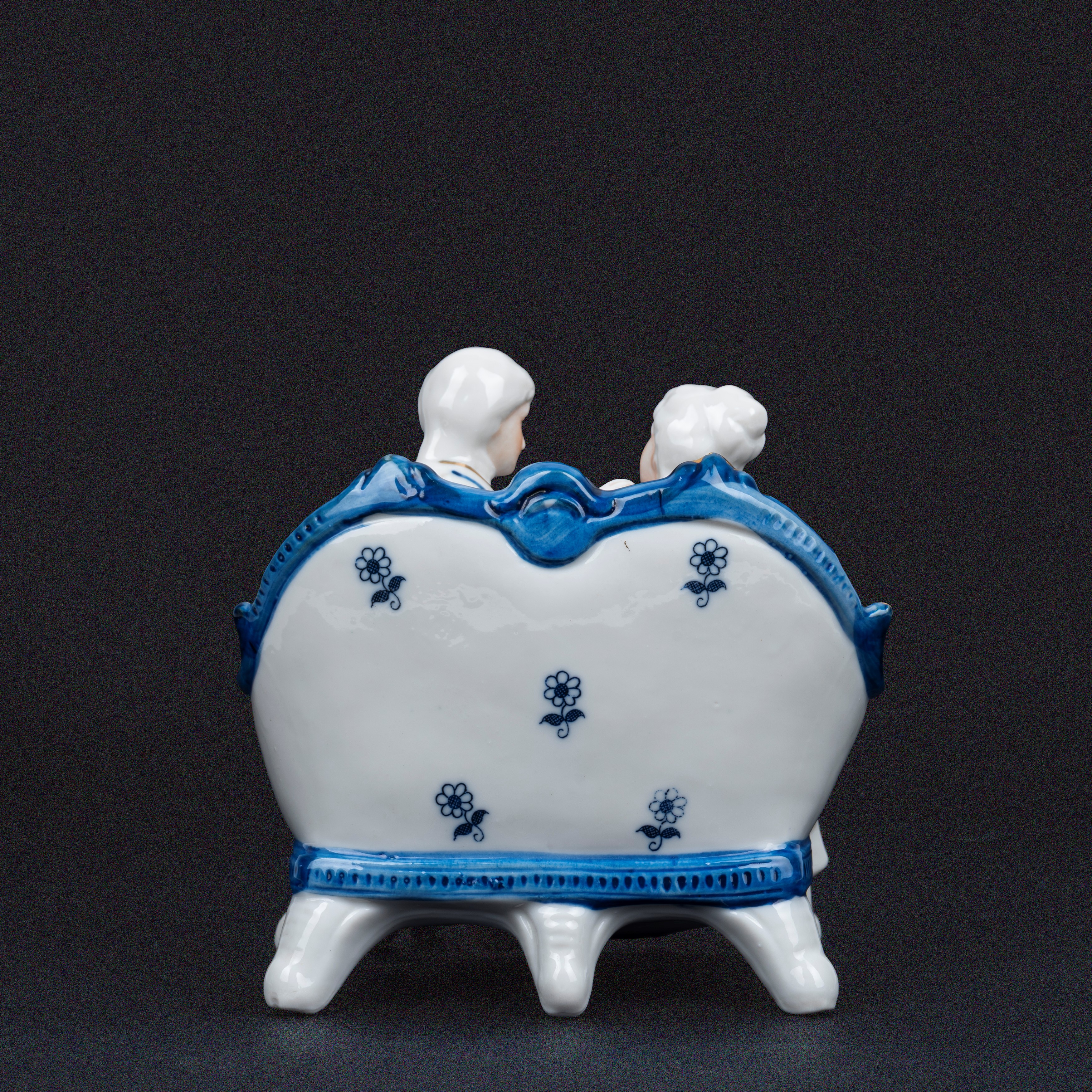 Sei Statuine in Ceramica Capodimonte