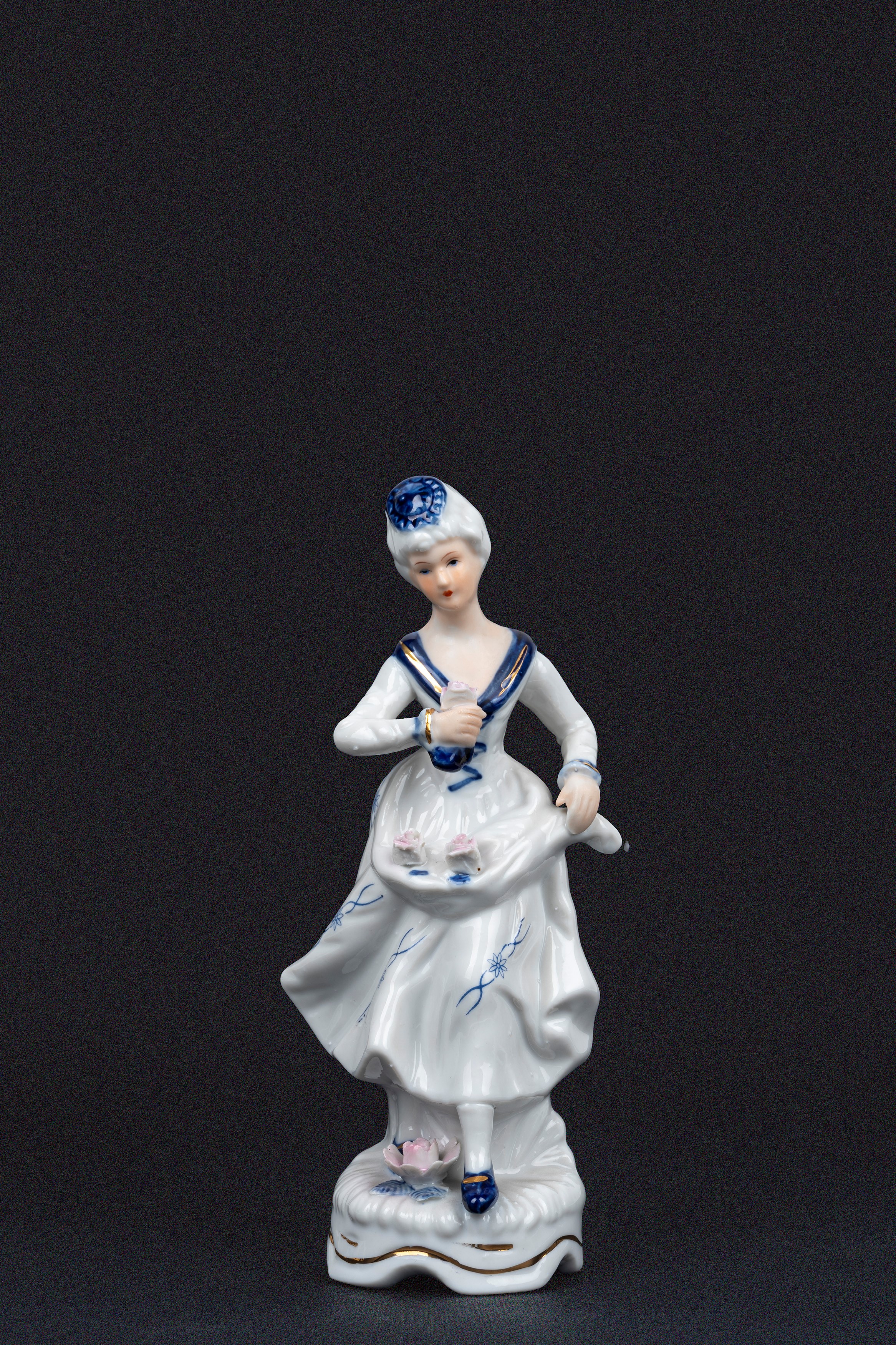 Sei Statuine in Ceramica Capodimonte