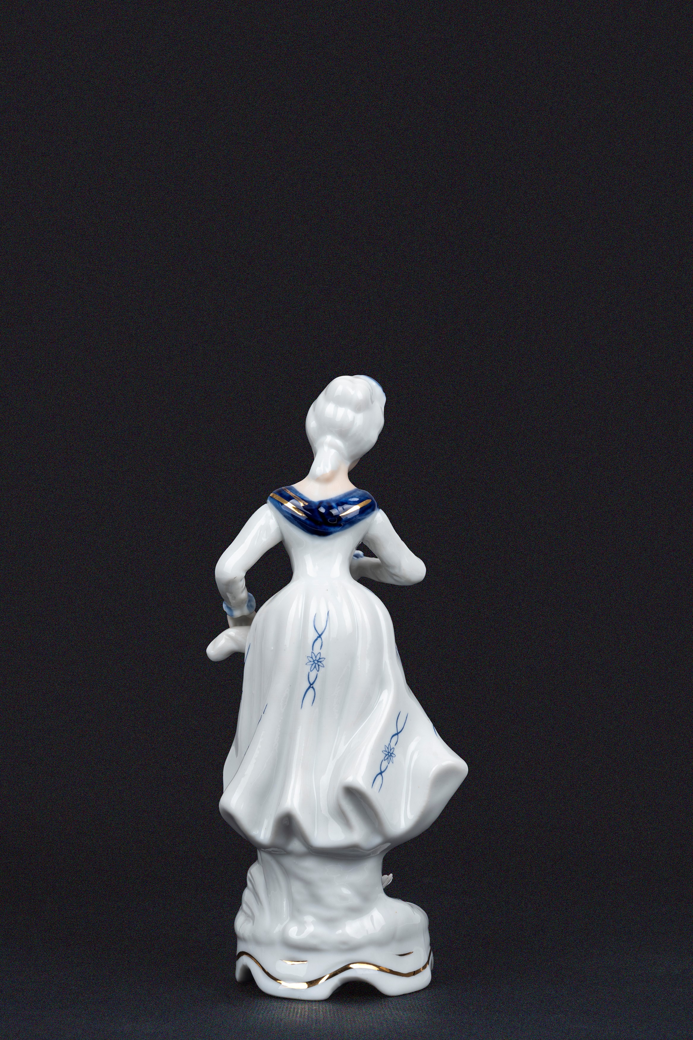 Sei Statuine in Ceramica Capodimonte