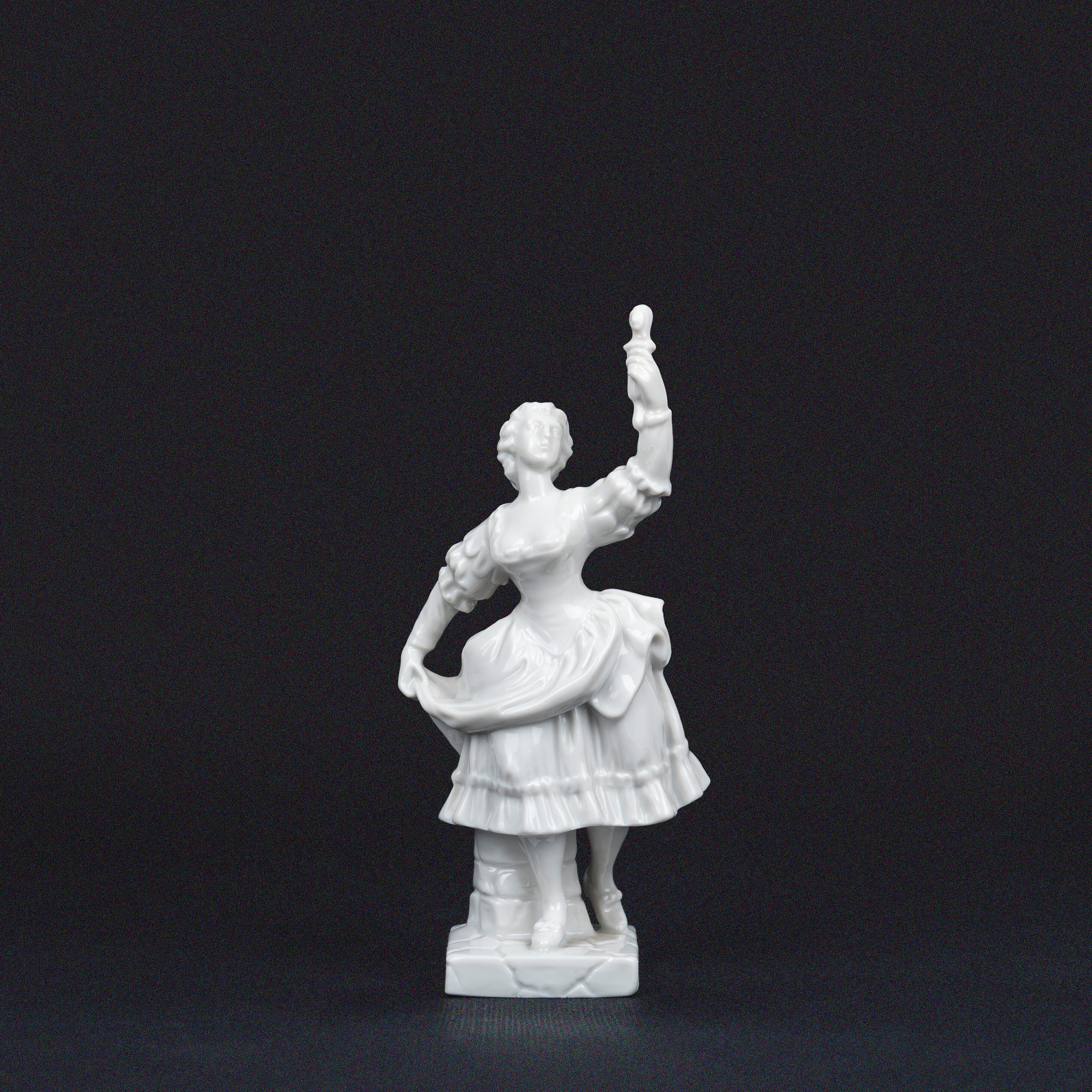 Sei Statuine in Ceramica Capodimonte