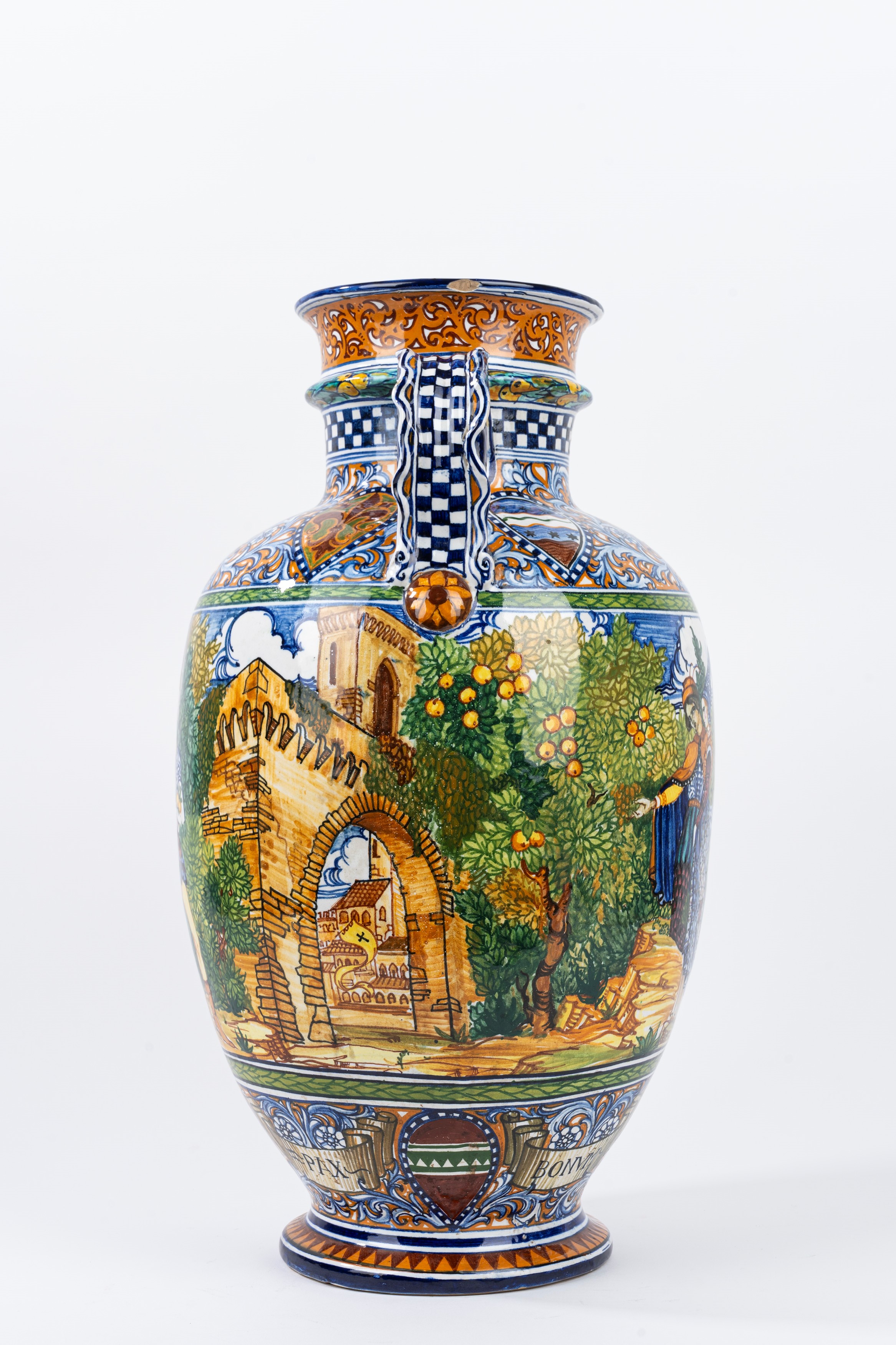 Vaso Istoriato in Maiolica Policroma