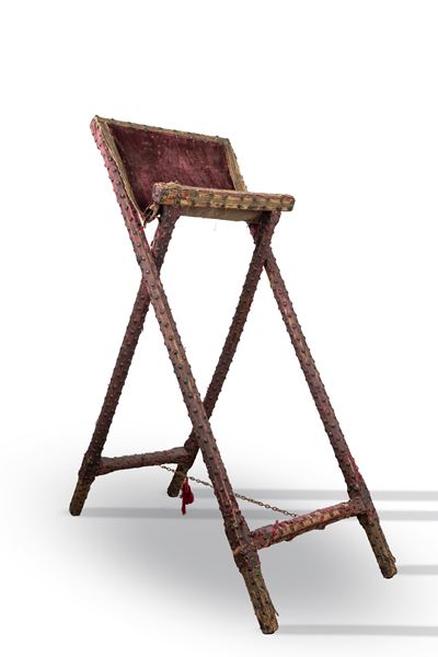 Antico Leggio in Legno e Velluto Rosso