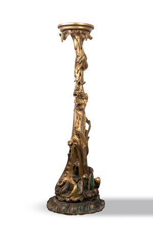 Carved and gilded wooden base with rocaille motifs, 19th century