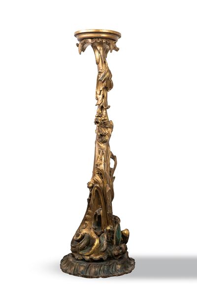 Base in Legno Intagliato e Dorato con Motivi a Rocaille, Secolo XIX