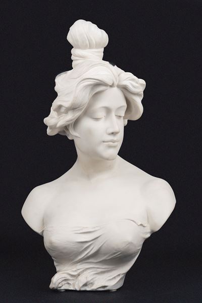 Mezzobusto Femminile in Biscuit
