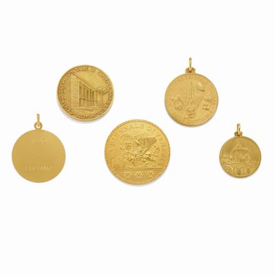 Cinque medaglie commemorative in oro, 18K, peso totale 92,70 g