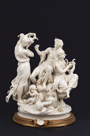 Gruppo scultoreo in maiolica bianca di Capodimonte, raffigurante Baccanale