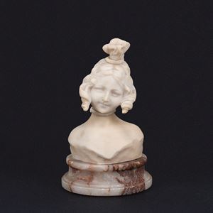 Alabaster sculpture depicting the bust of a young girl