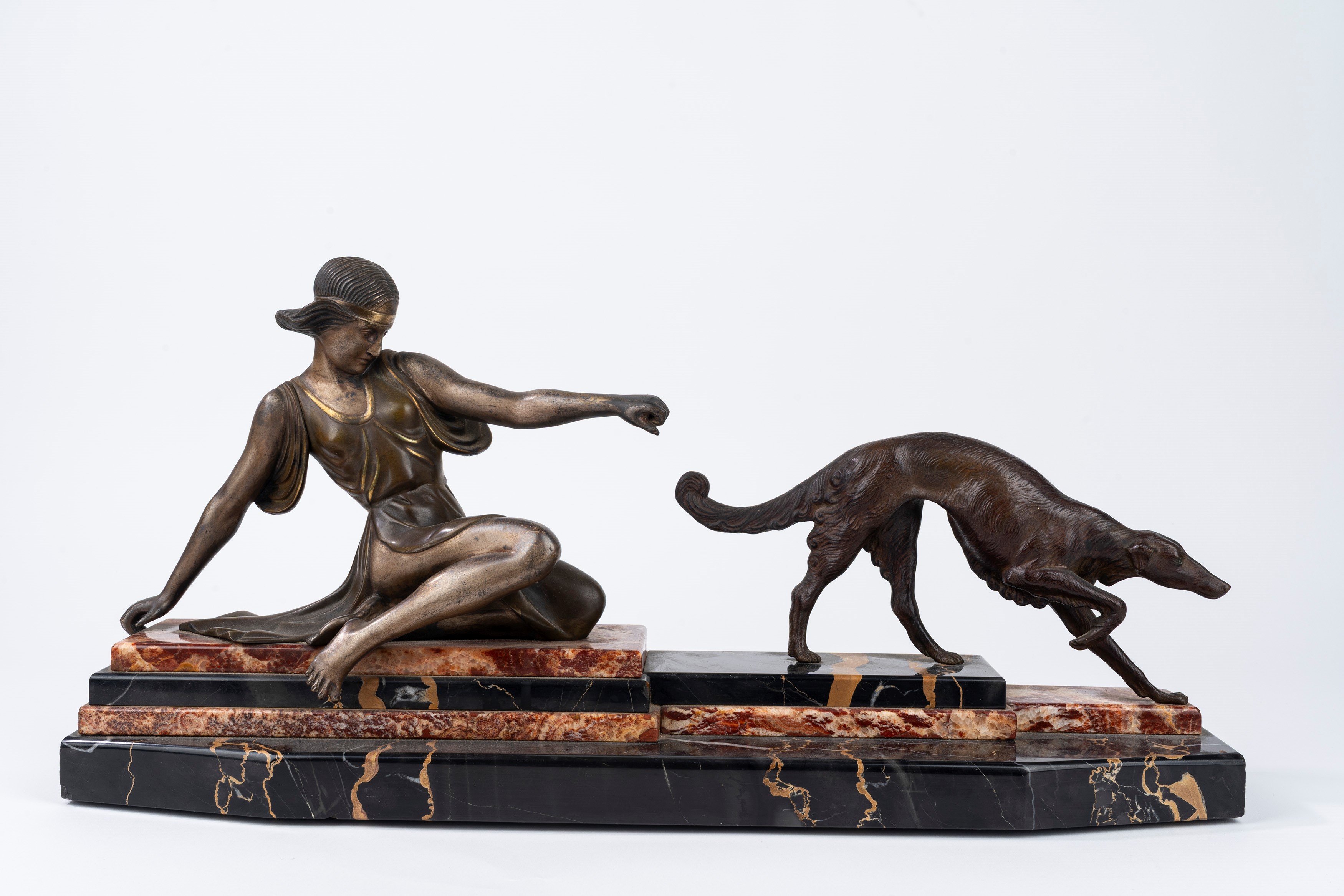 Scultura in Bronzo su Base in Marmo Policromo Raffigurante Diana e Levriero, Anni '20-'30 del XX ...