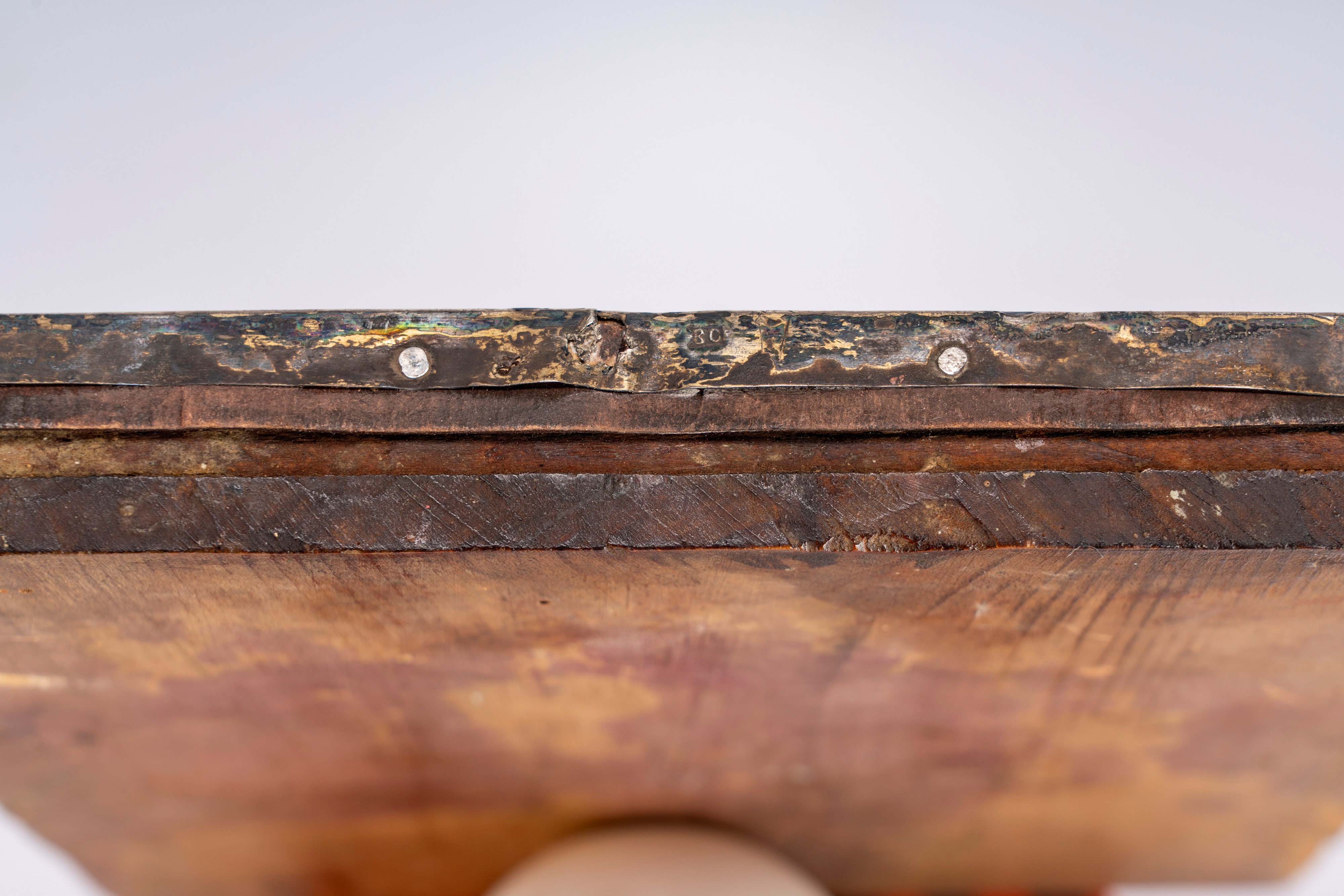 Icona su tavola con riza in argento raffigurante Cristo Pantocratore. Russia, fine XIX secolo