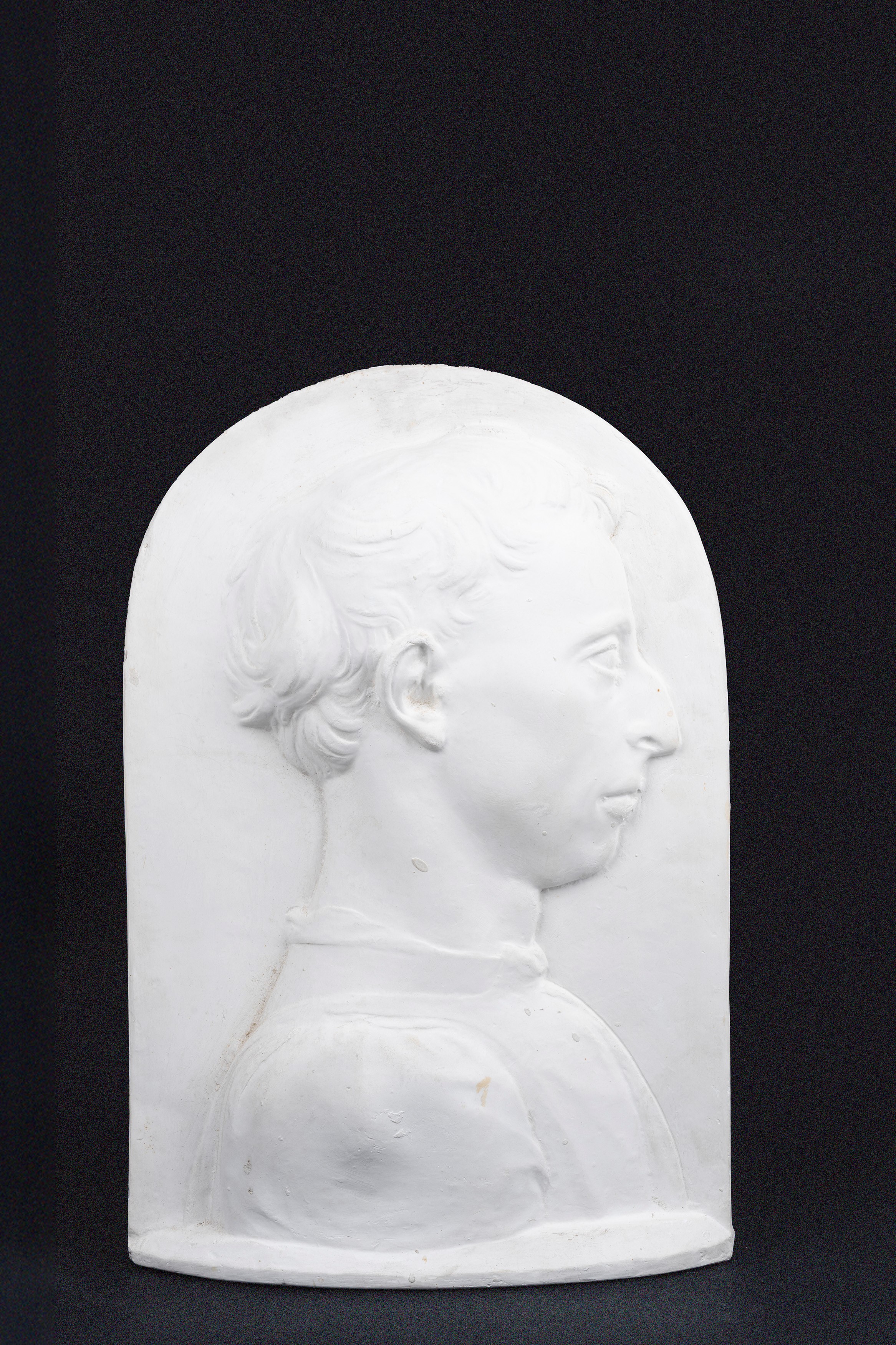 Coppia di Bassorilievi in Gesso Raffiguranti Ritratto Virile e Lucrezia, da Desiderio da Settigna...