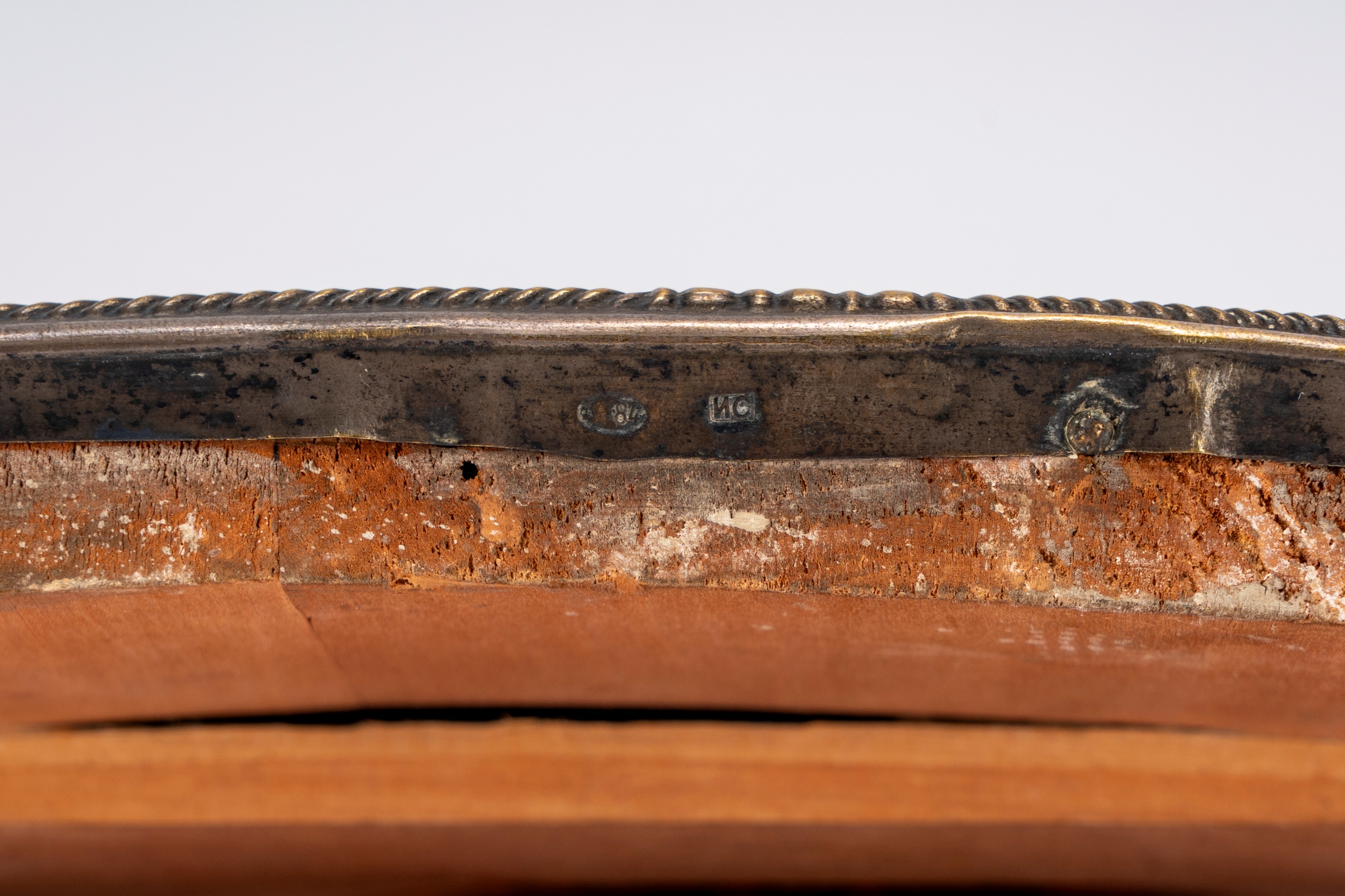 Icona su tavola con riza in argento raffigurante Cristo Pantocratore. Russia, fine XIX – inizio X...