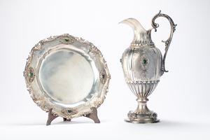 Grande brocca con piatto