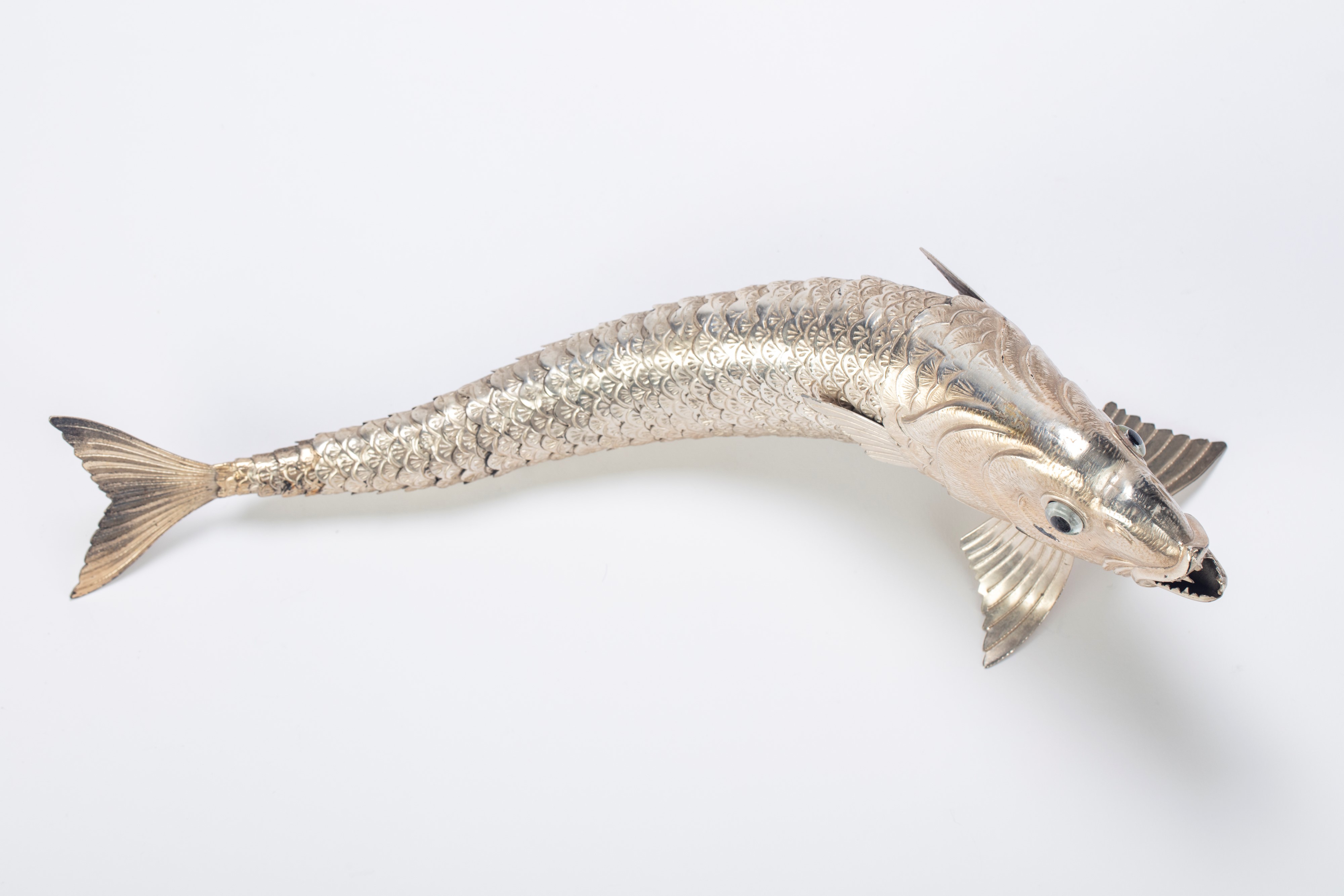 Pesce decorativo in argento, Secolo XX