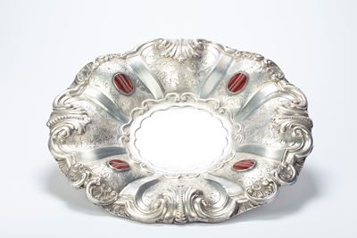 Argentiere Arte Fiorentina, Centro tavola in argento con inserti in pietra dura