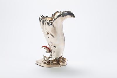 Vaso a cornucopia in argento, Milano, circa 1940