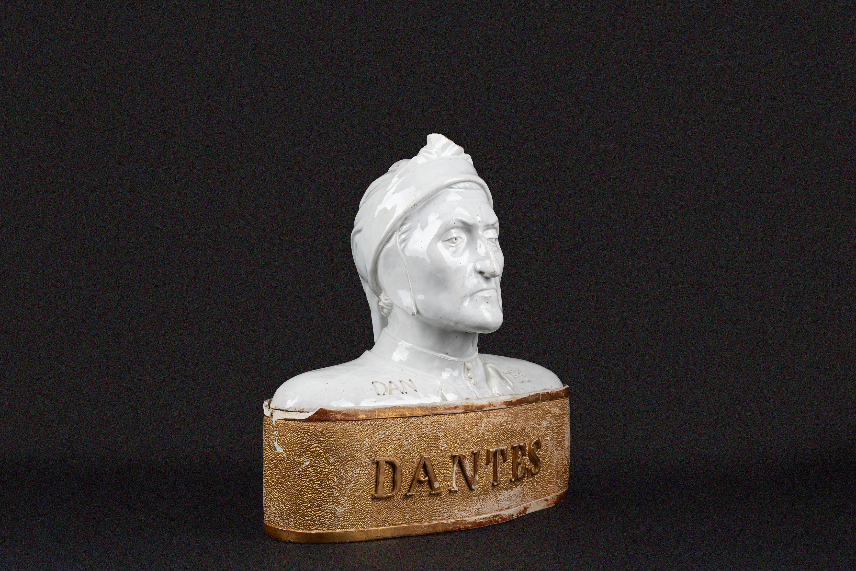 Scuola Italiana del XX Secolo - Busto di Dante in Maiolica Bianca