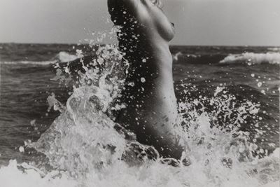 Nudo al mare, Camargue, stampa successiva alla gelatina ai sali d'argento, 1971