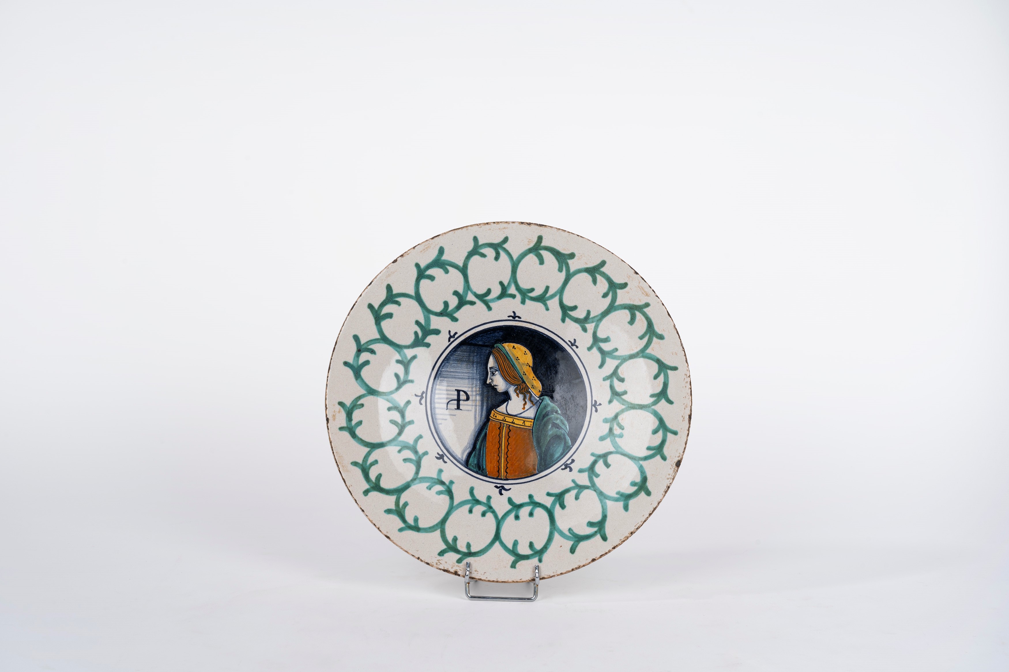 Tre Piatti in Maiolica Policroma, Secolo XX