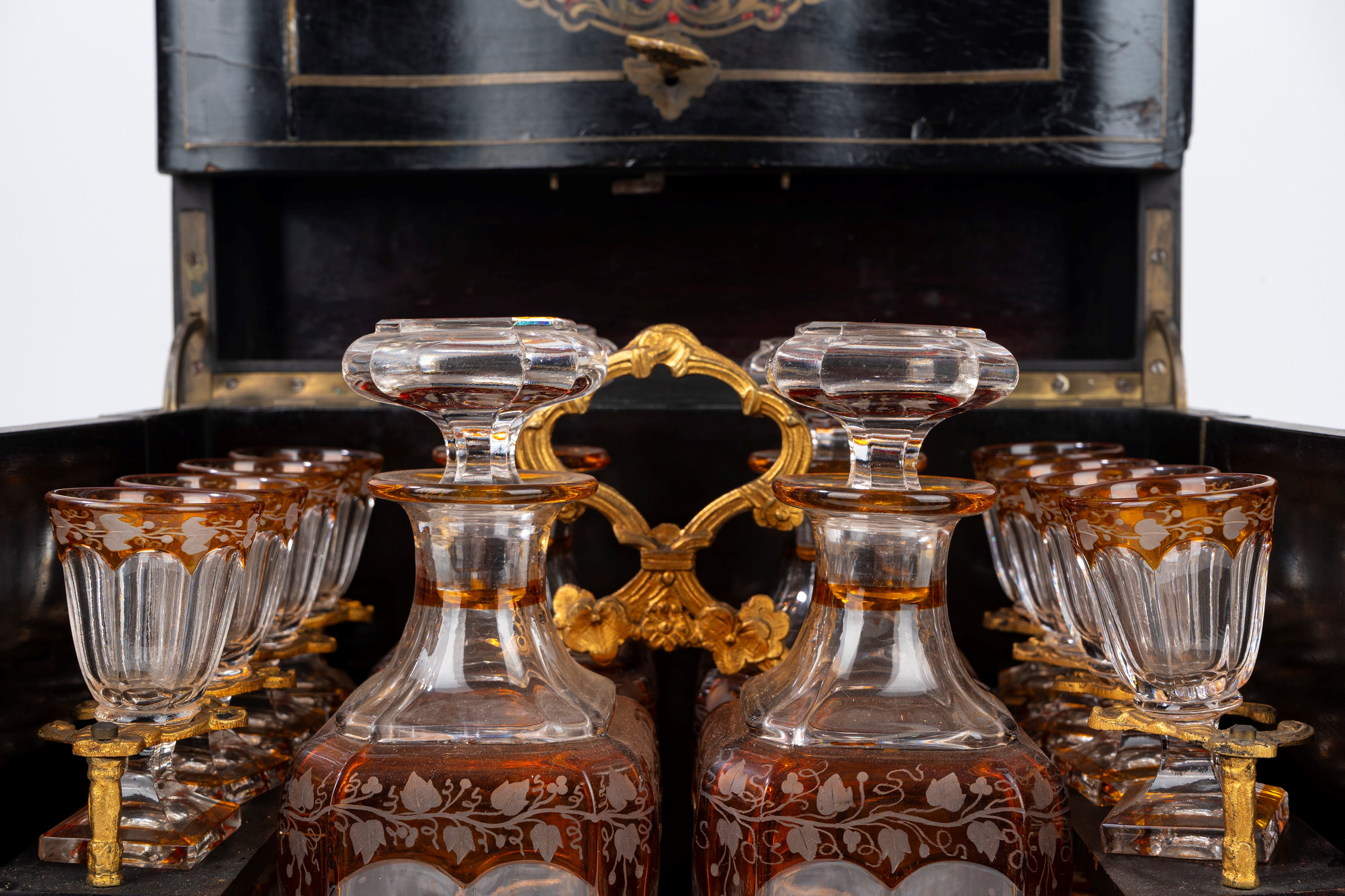 Tantalo da carrozza con servizio in cristallo di Boemia, secolo XIX